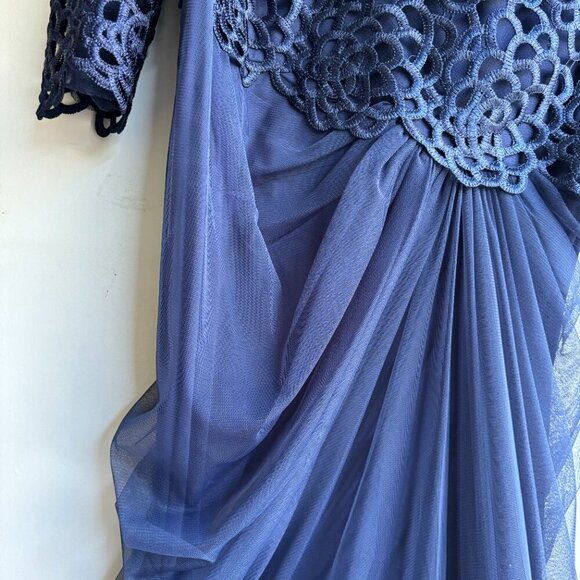 NWT Tadashi Shoji Formal Gown Size 6 Navy Blue Long Sleeve Floral Lace Bodice - Picture 8 of 16